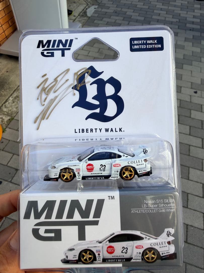 Liberty Walk Osaka S15 ミニカー　サイン入り