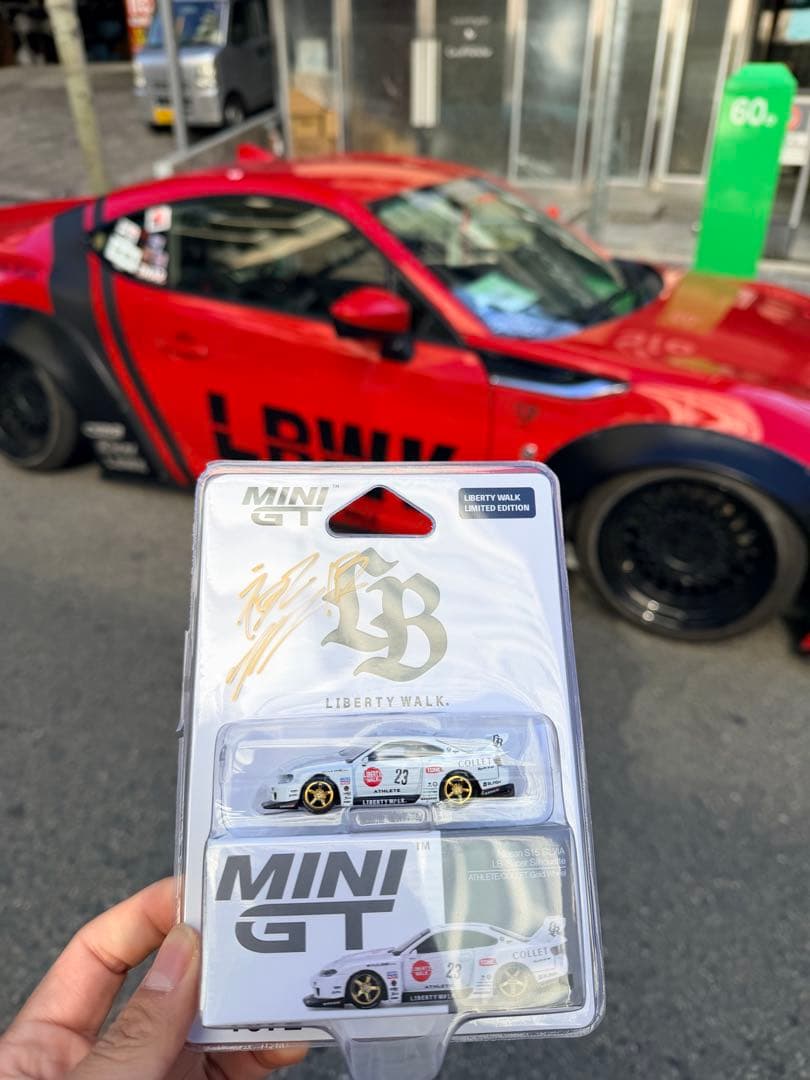 Liberty Walk Osaka S15 ミニカー　サイン入り