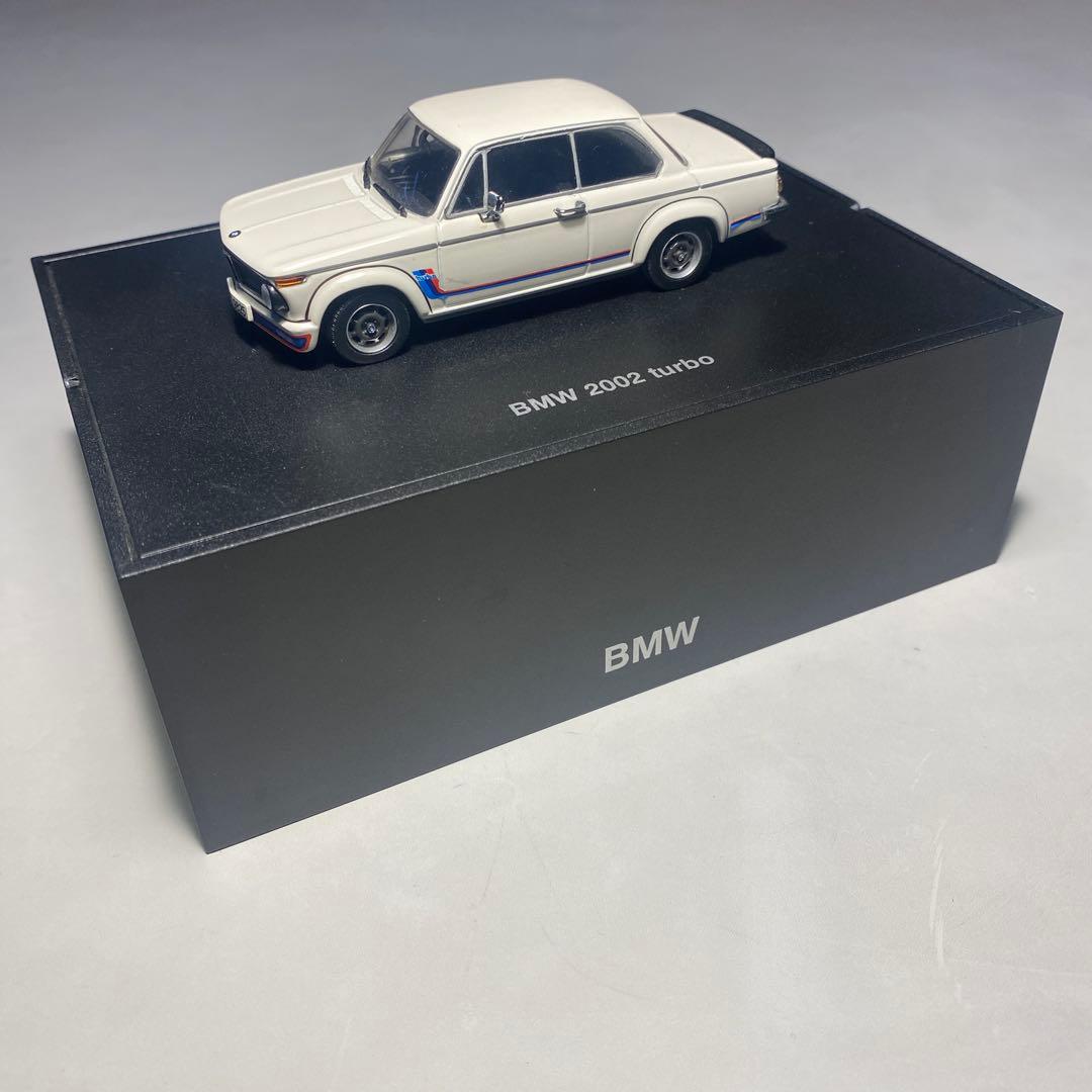 BMW 2002 turbo ミニカー BMWディーラー純正品　ホワイト