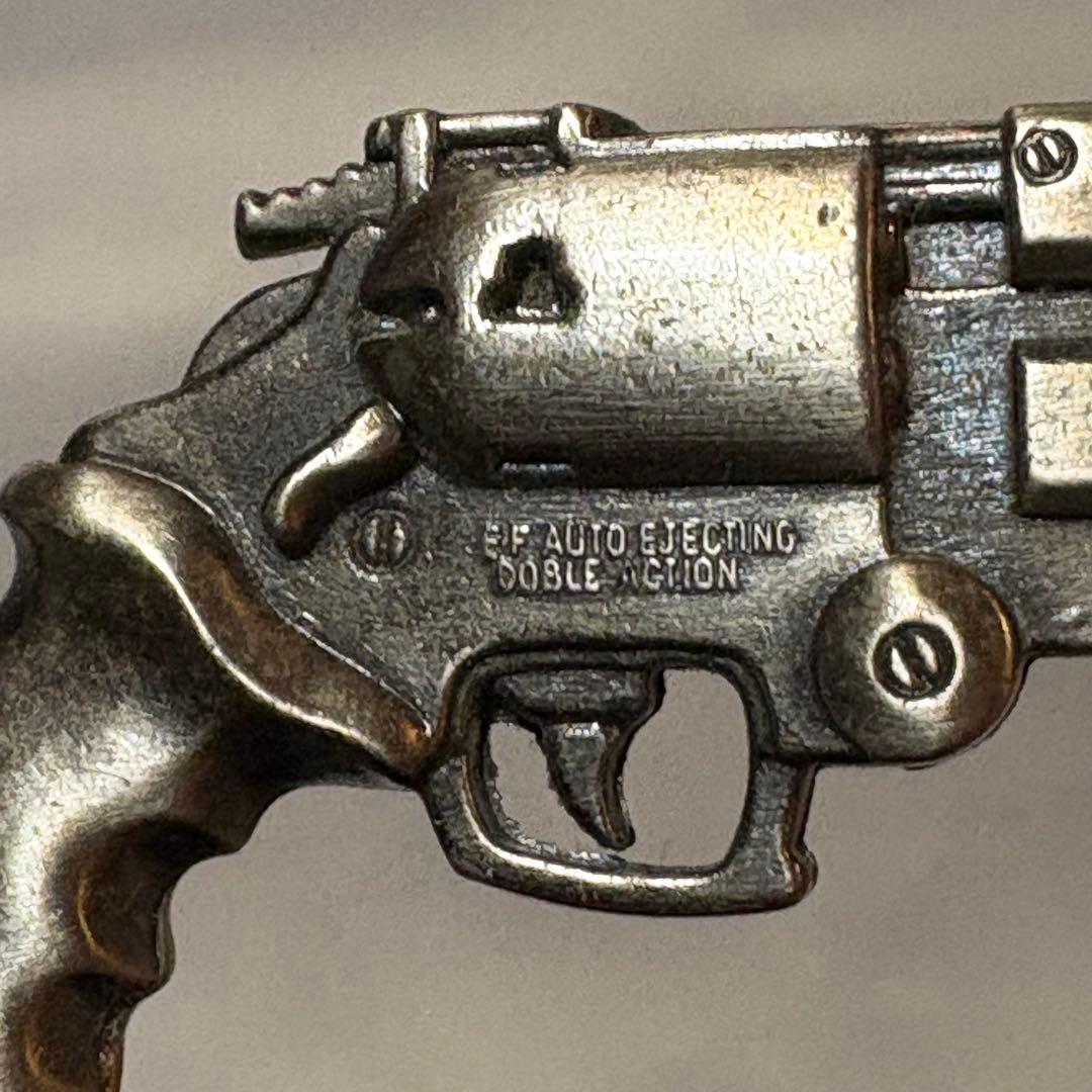 ★金属製★当時物【トライガン】ヴァッシュの銃45 Long Coltキーホルダー