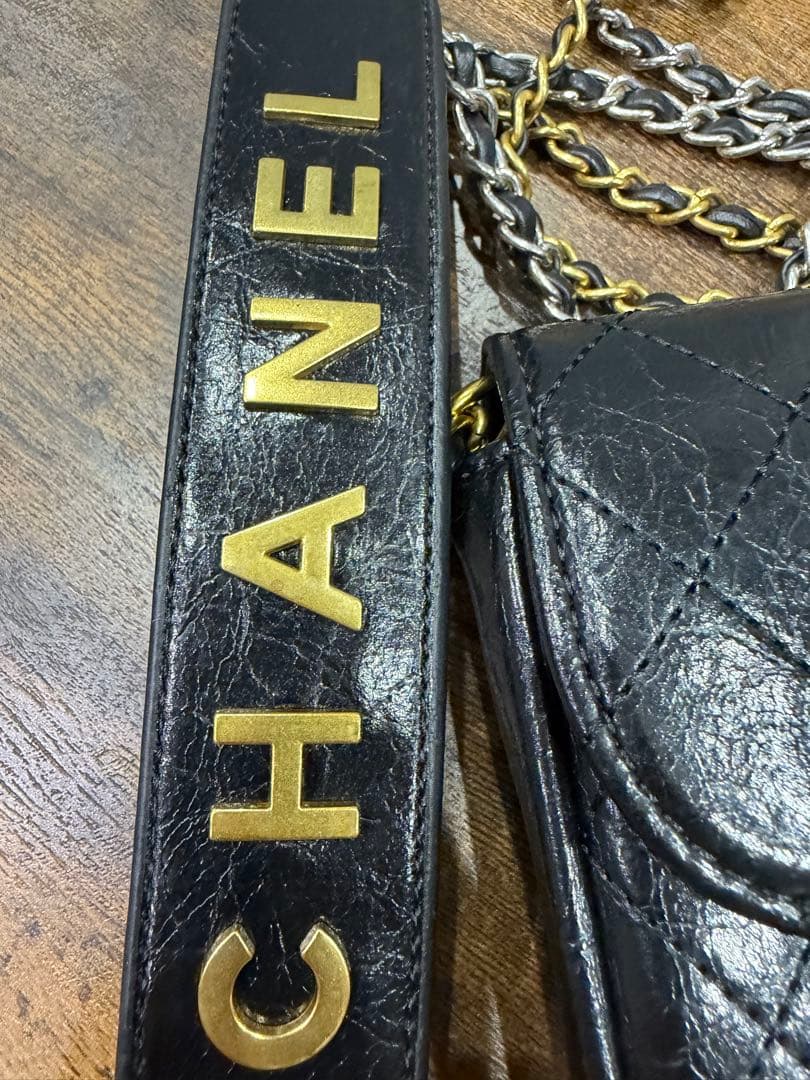 VIP ブラックレザー スマホショルダーバッグ