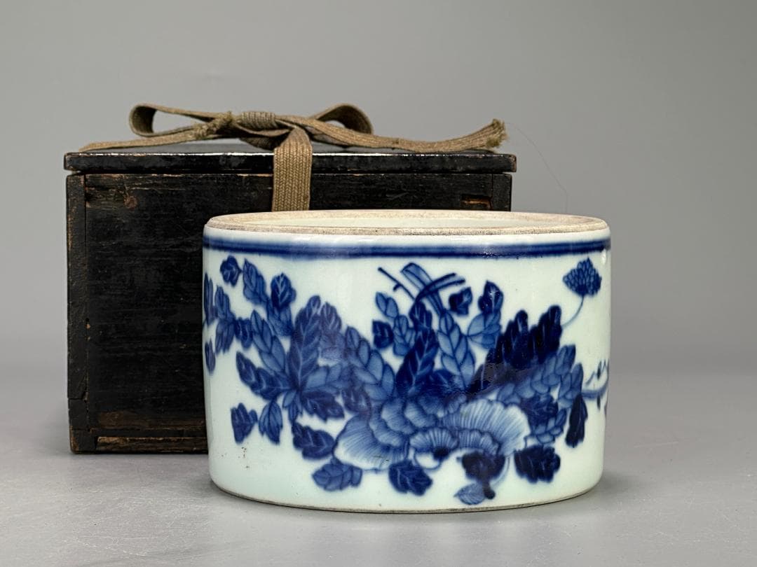 中国美術　清時代　文房具　香道具　青花花蝶文　染付　火入　硯 唐物 旧家蔵出し