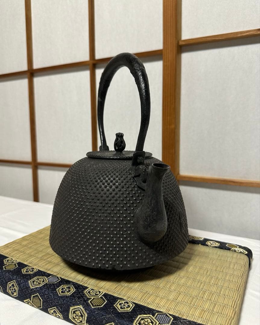 本番盛岡 薫山 南部鉄器 鉄瓶 南部型 霰 あられ 2リットル 新品未使用品