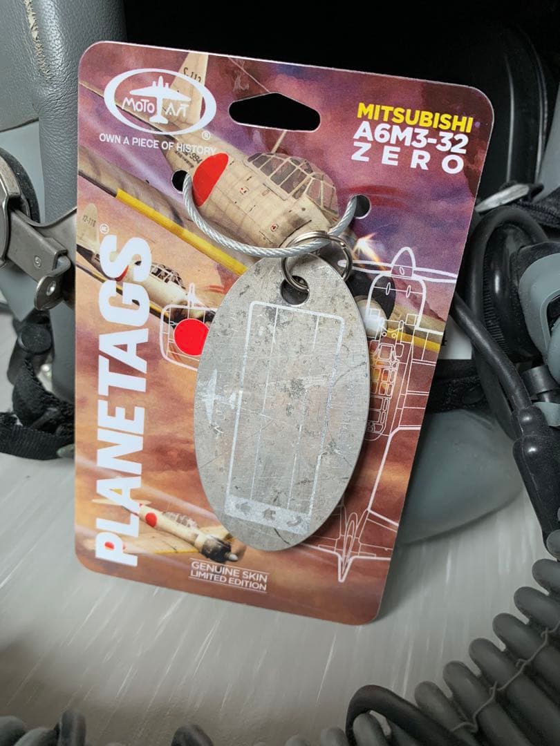 日本海軍 零戦 32型 キーホルダー ゼロ戦 三二型 銀 Planetags