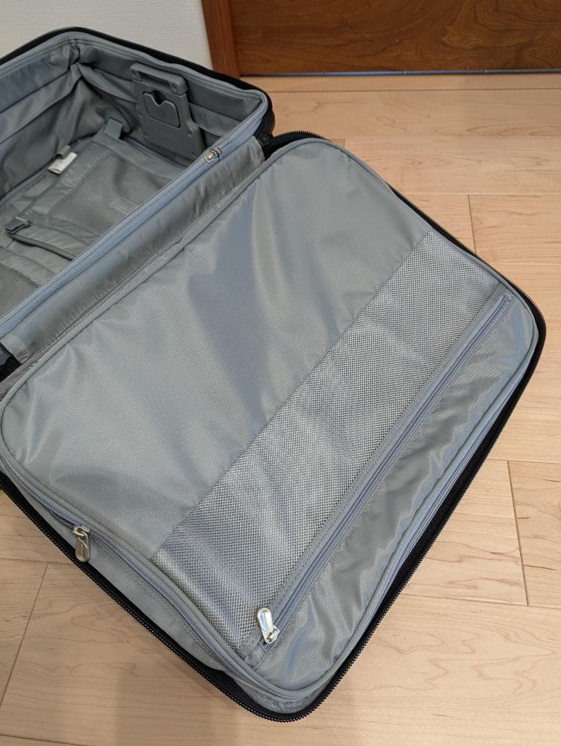 【いが】【美品】Briggs & Riley ２輪ナイロン 国際線機内持込