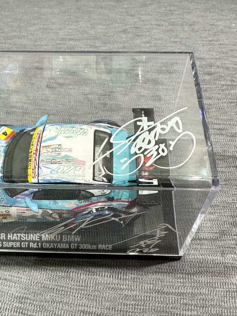 片山右京、谷口・片岡両選手直筆サイン　グッドスマイル 初音ミク Z4 2014