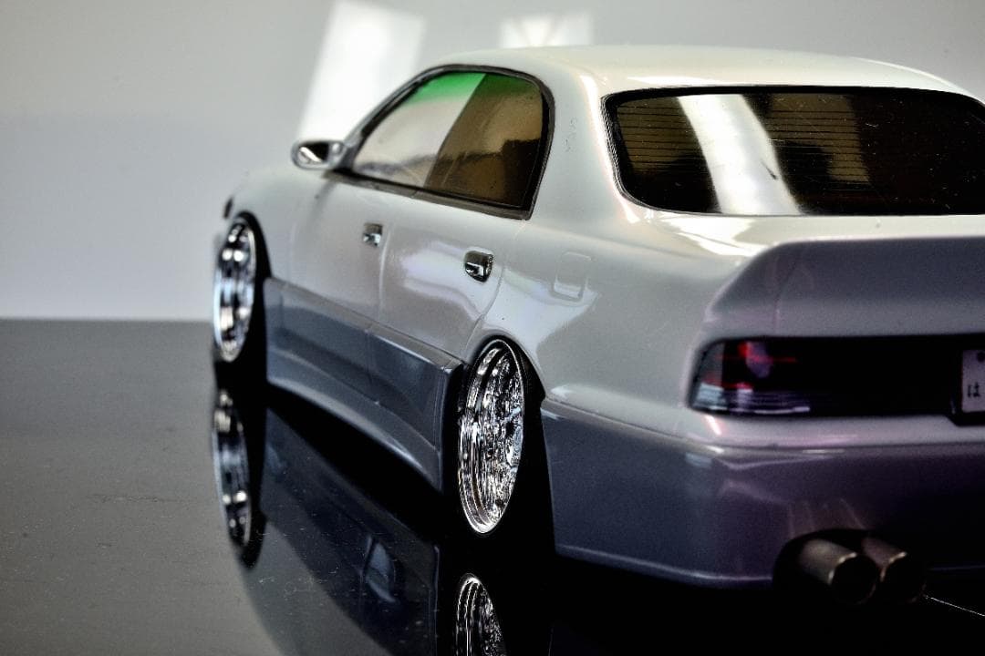 【アオシマ 1/24・完成プラモデル】マジェスタ K-BREAK UZS141