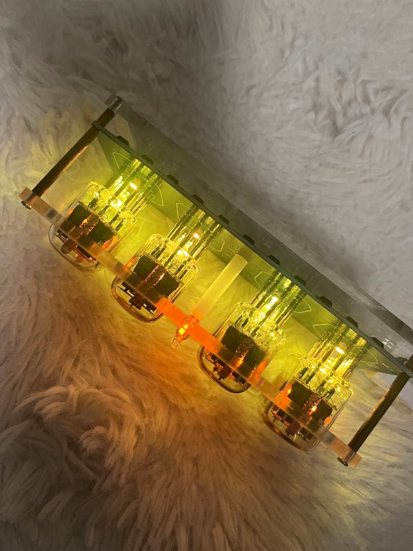 m*1様 本物のニキシー管時計！