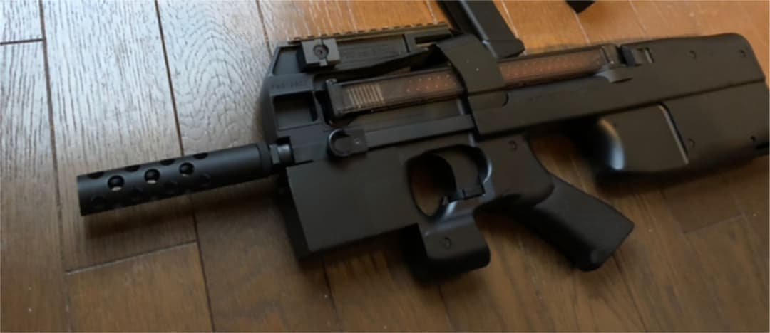 東京マルイ　電動ガン　P90カスタム