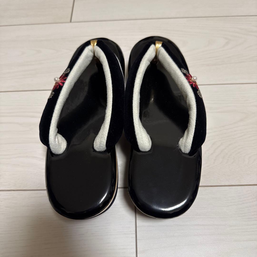 【タイルセール！！】黒の草履と花柄バッグのセット