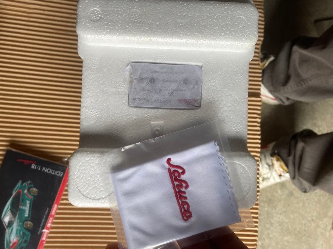 自動車 Schuco 1/18 Porsche 934 RSR #9 Vaillant