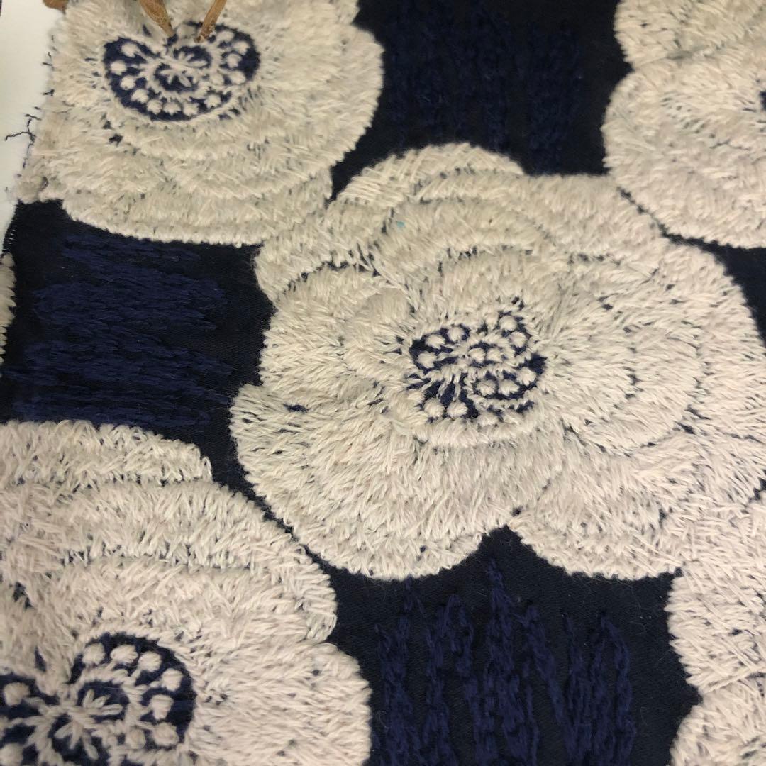 ⚠️chii 総刺繍柄希少ハギレ/ミナペルホネン