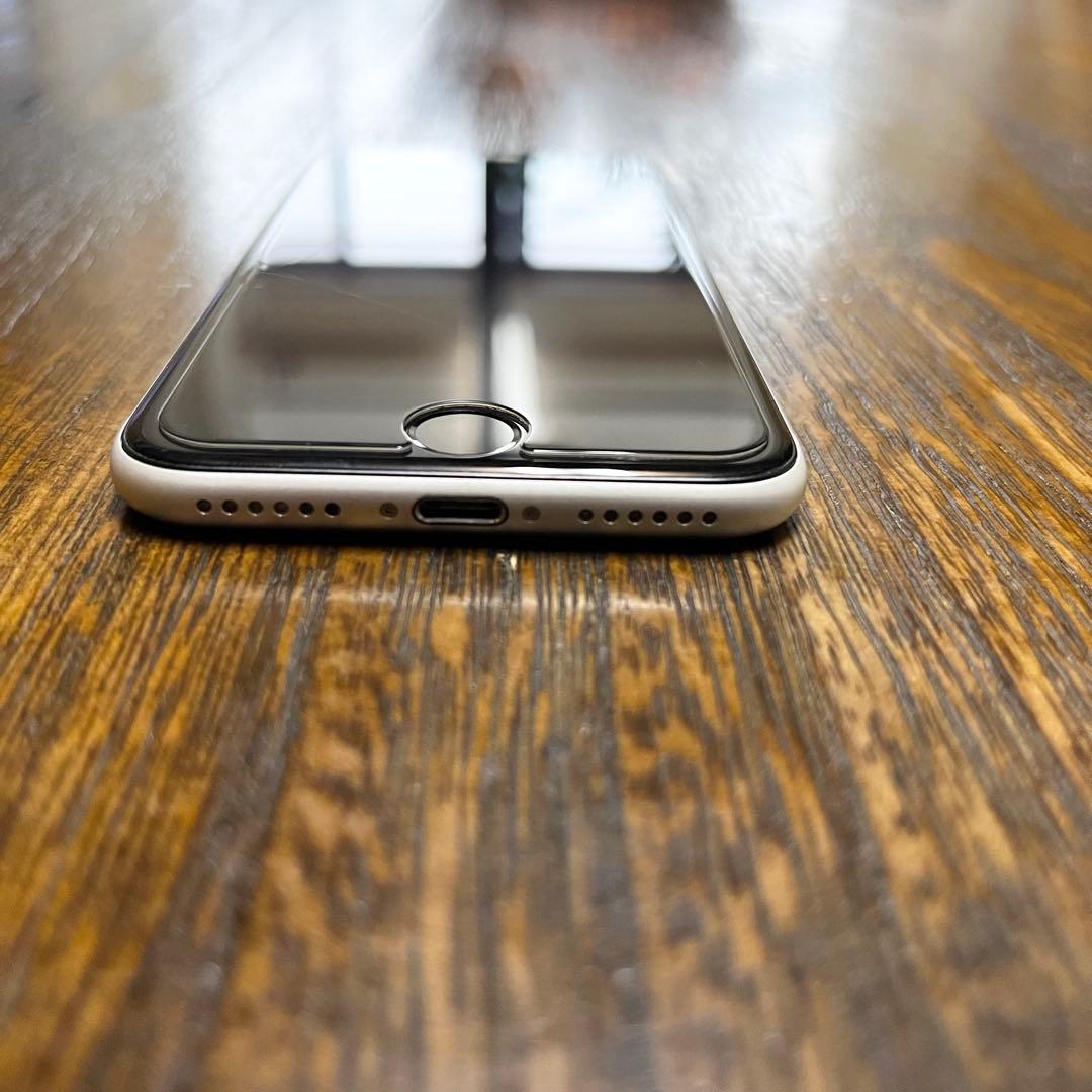 【上美品☆】iPhoneSE 第2世代 本体 white 64GB SIMフリー