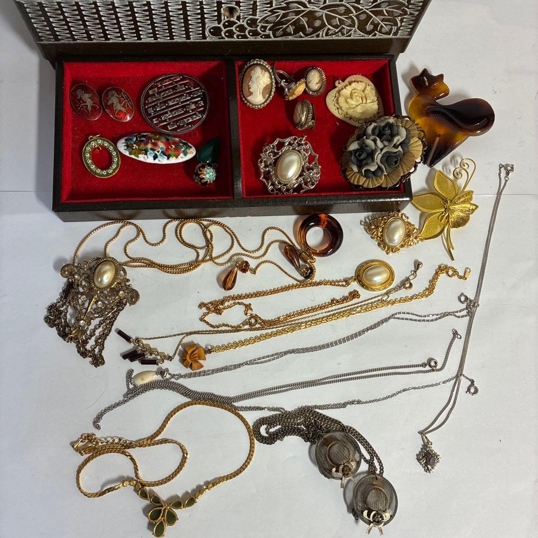 アンティーク　ジュエリー　カメオ　BA800 七宝焼　翡翠　イヤリング　ブローチ