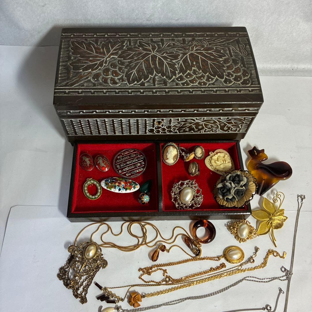 アンティーク　ジュエリー　カメオ　BA800 七宝焼　翡翠　イヤリング　ブローチ