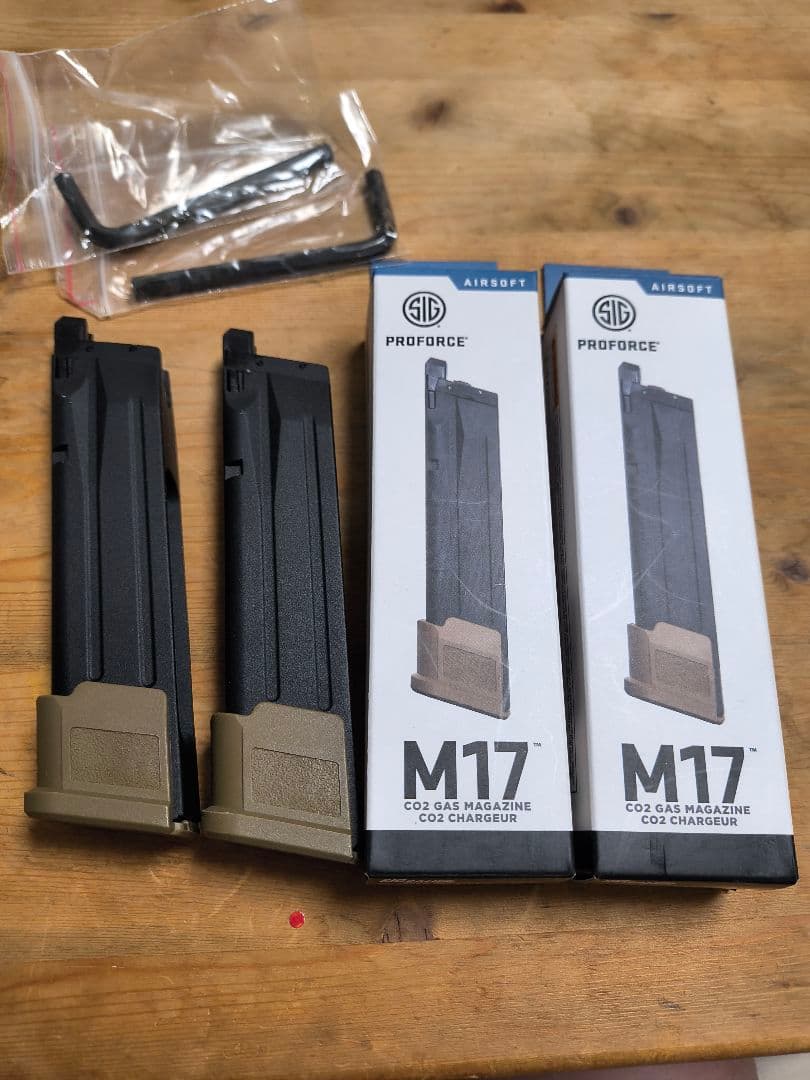 LayLax SIG SAUER M17 CO2 マガジン×2 JASG認定