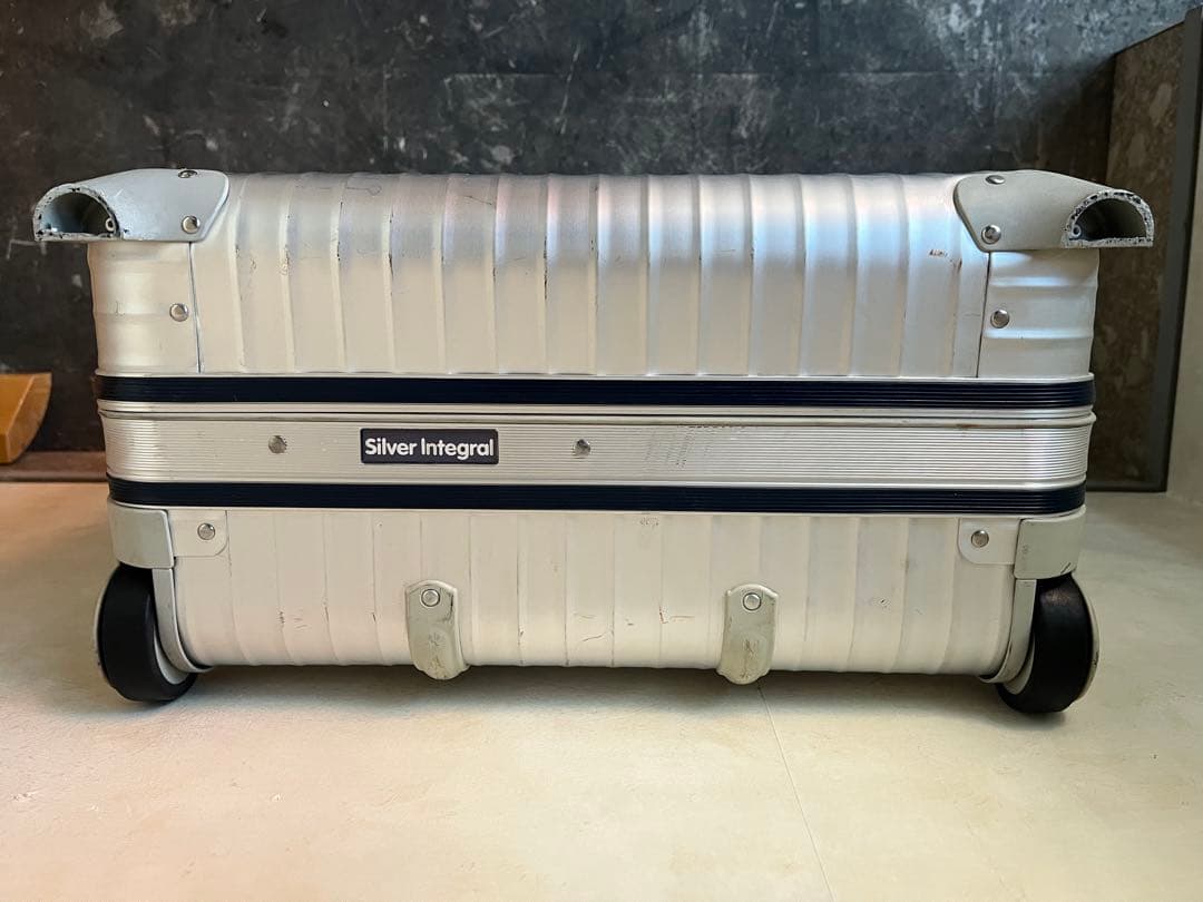RIMOWA リモワ 廃盤 926.70 トパーズ シルバーインテグラル82L
