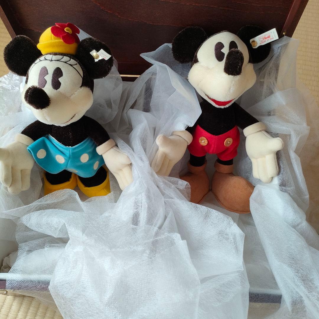 ディズニー　70周年記念　シュタイフ　ミッキー　ミニー　未使用　シリアル未開封