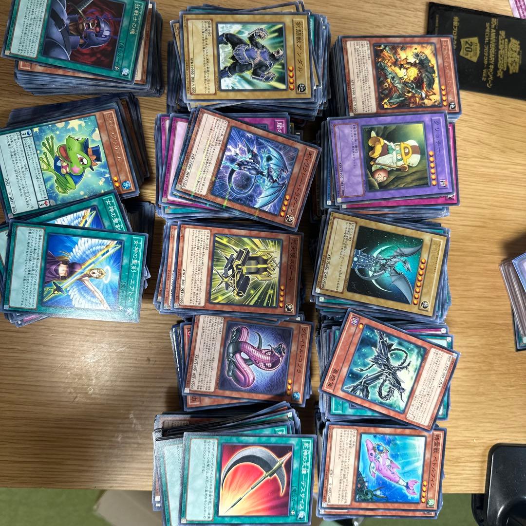 遊戯王　まとめ売り　レリーフ、ホロ、シク美品多数