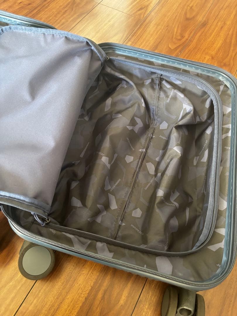 イノベーターINV50 38L小型キャリーケース　スーツケース