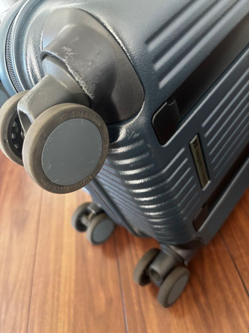 イノベーターINV50 38L小型キャリーケース　スーツケース