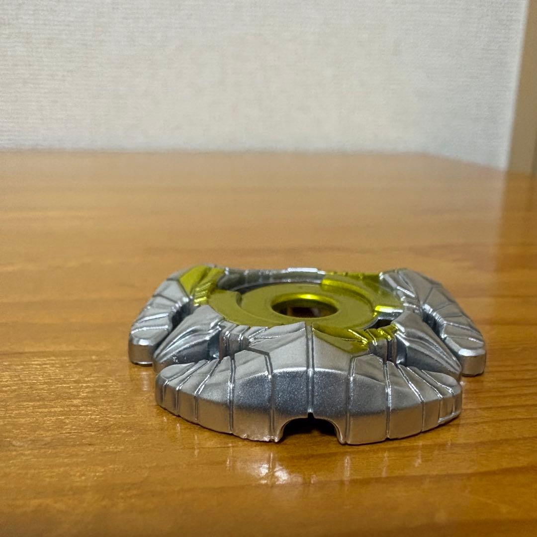 メタルファイトベイブレード　アリエス　ゴールド　WBBAショップ限定