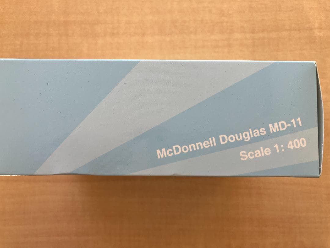 貨物機模型　南アフリカ航空　MD-11　1/400　　け