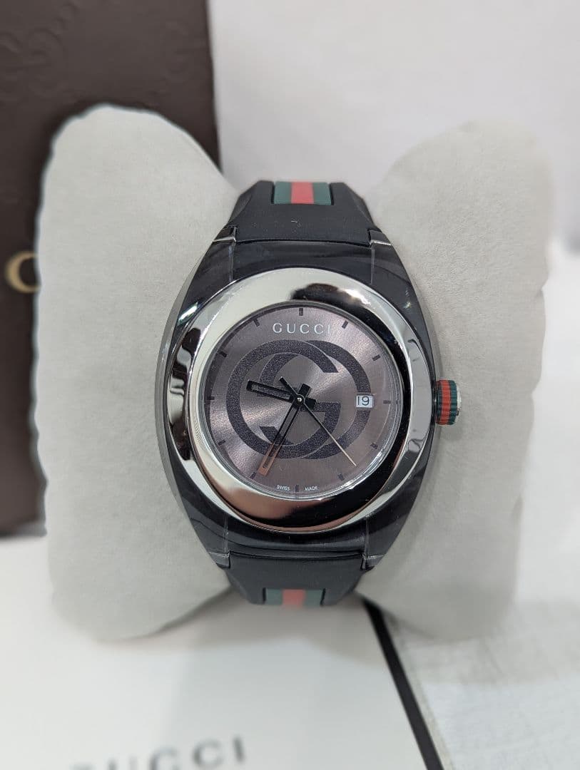GUCCI SYNC ラバーベルト時計