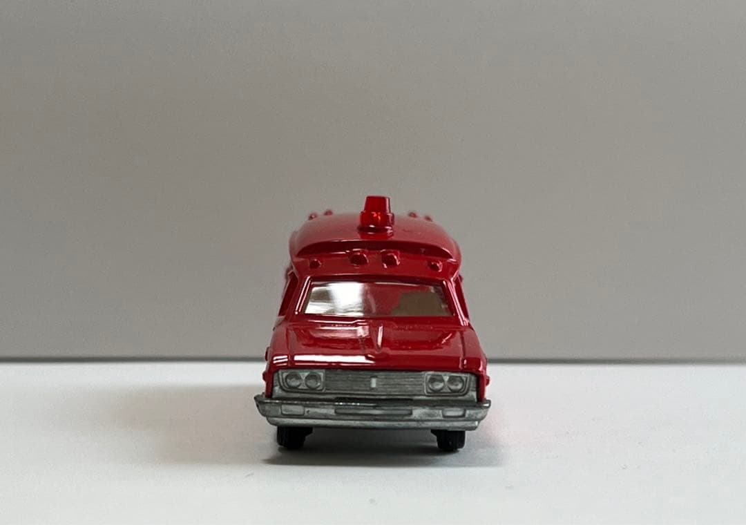 トミカ　トミカ　黒箱　no.40 スーパーギフト　日本製　トヨタ　アンビュランス