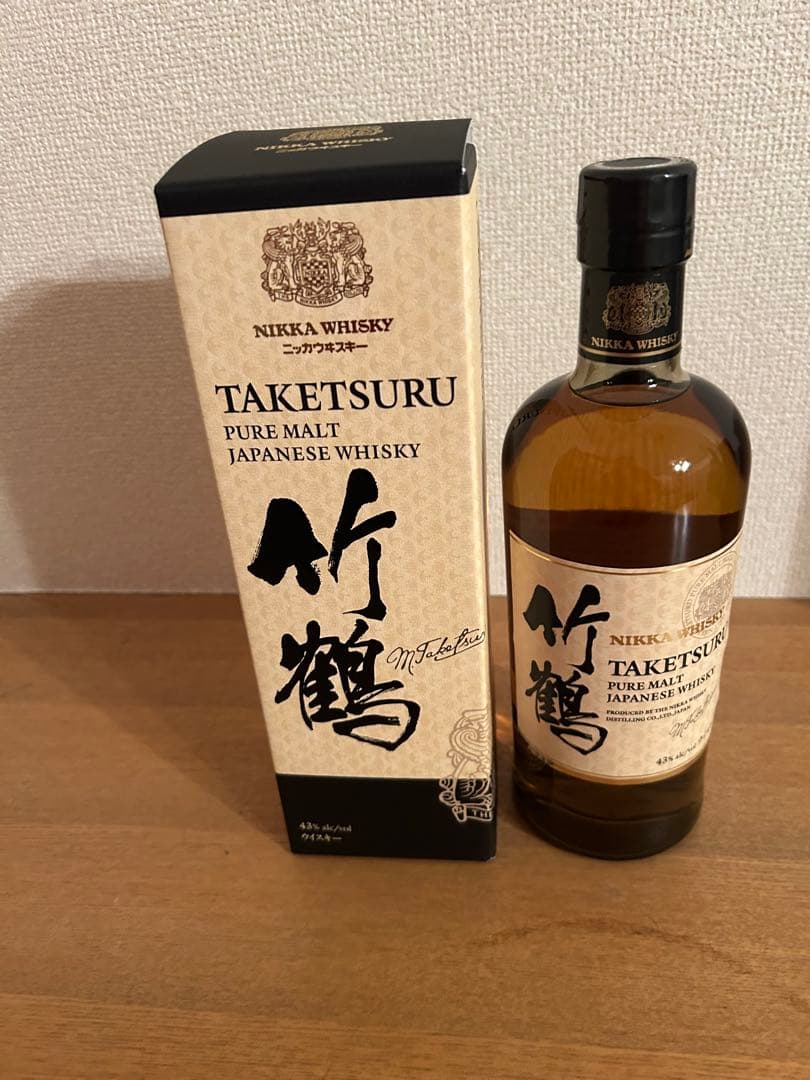 竹鶴　ピュアモルトウイスキー７００ml新カートン付