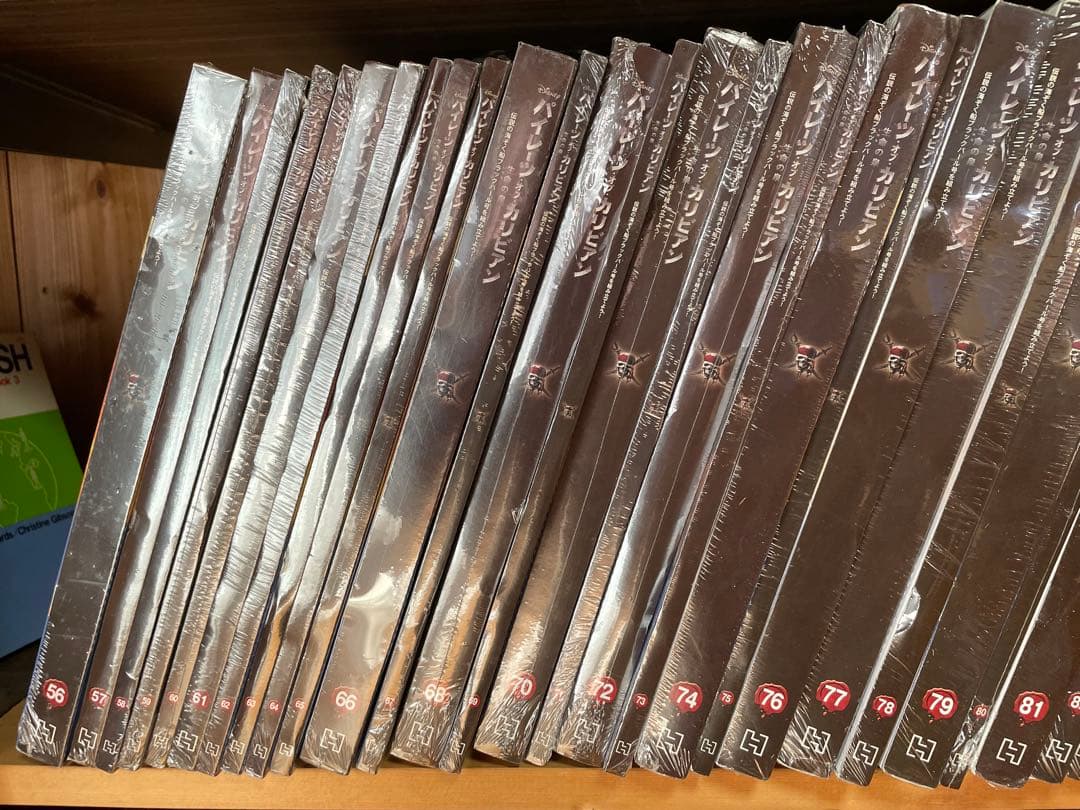 木造帆船模型　パイレーツ・オブ・カリビアン アシェット　1〜100ブラックパール