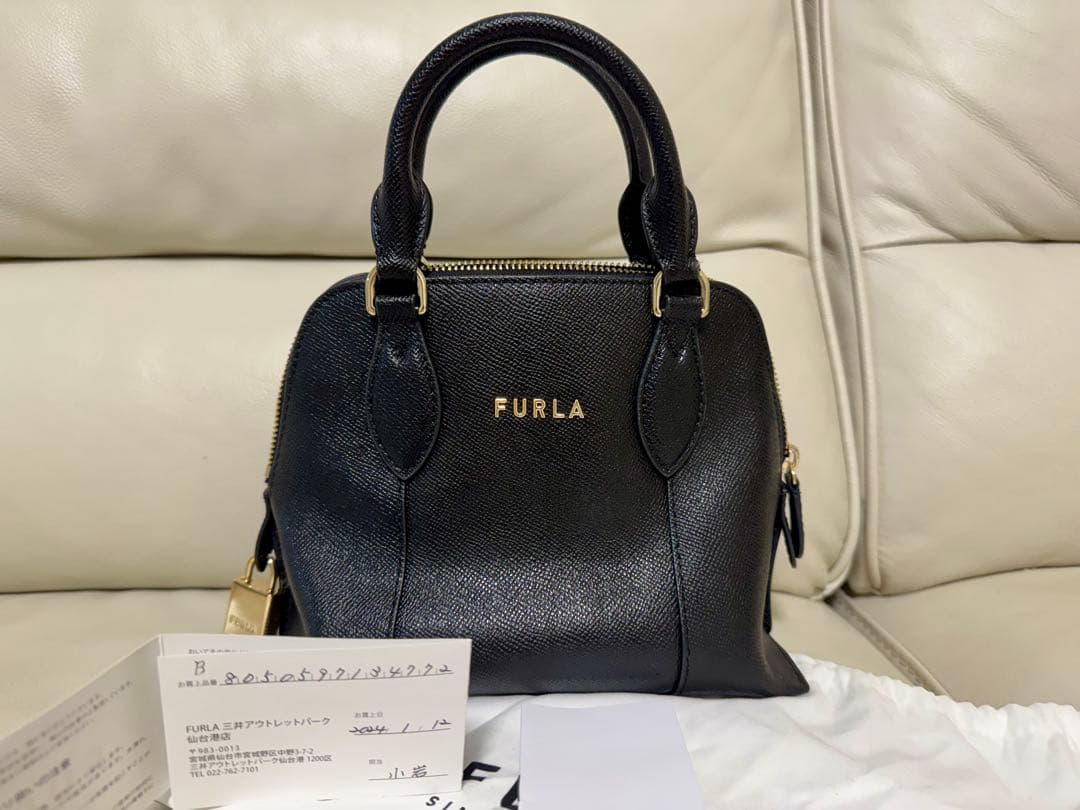 フルラFURLAヴィットリアドームS黒ブラック2wayハンド斜めがけ