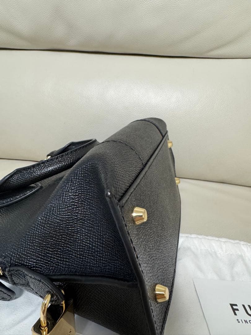 フルラFURLAヴィットリアドームS黒ブラック2wayハンド斜めがけ