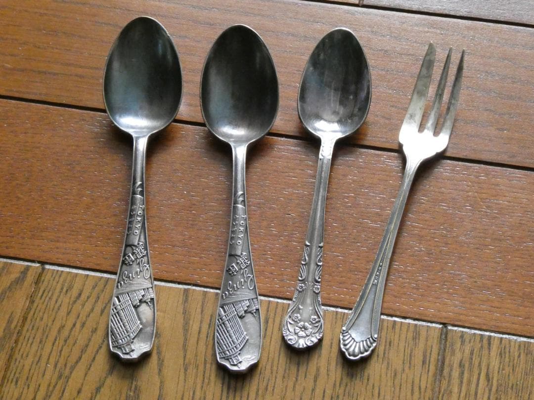 東京デザイン アンティークスプーンとフォーク 4本セット