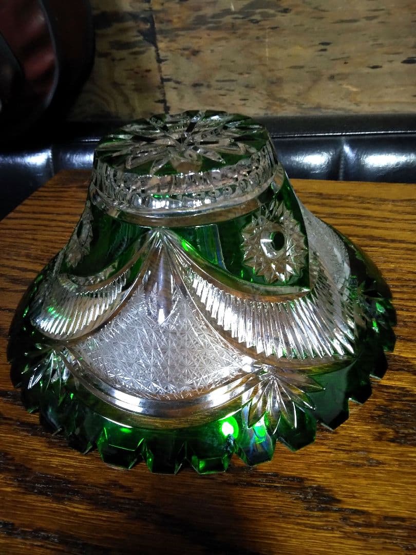 旧東ドイツ製　ドレスデンクリスタル 切子グリーン　Lausitzer Glas