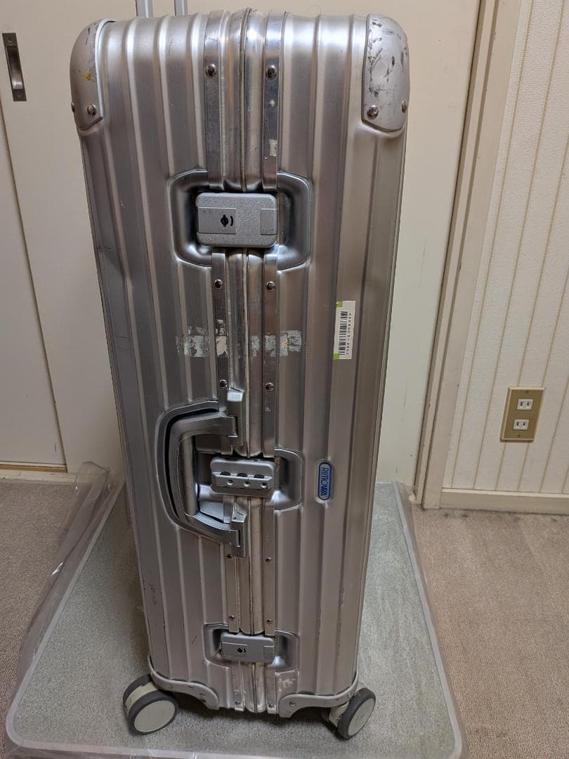 RIMOWA リモワ　ドイツ製　アルミニウム製大型スーツケース　キャリーケース