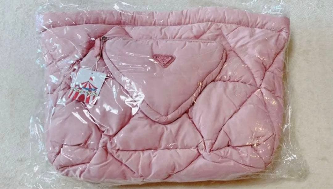 サーカスサーカス　circus circus キャリーバッグ　ピンク　Mサイズ