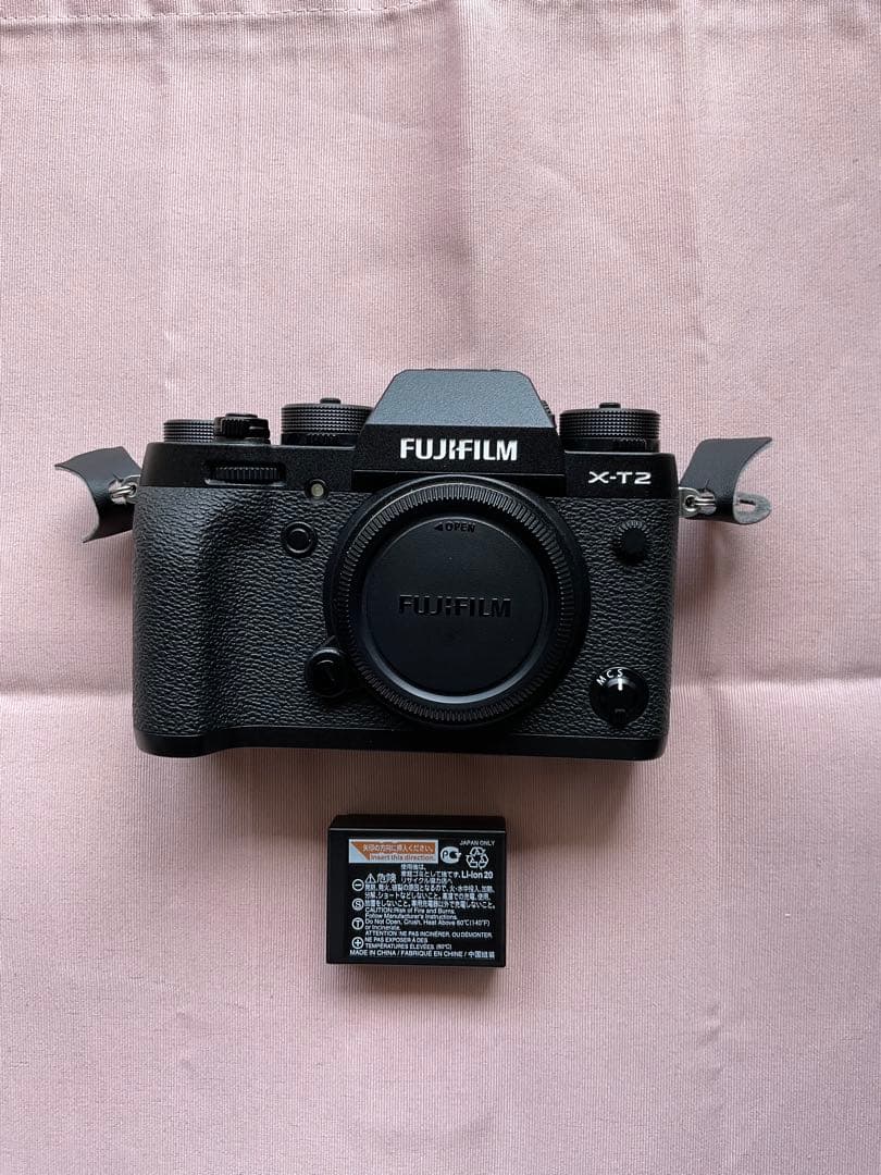 たく　美品　富士フイルム X-T2 ボディ 付属品完備　おまけ付き