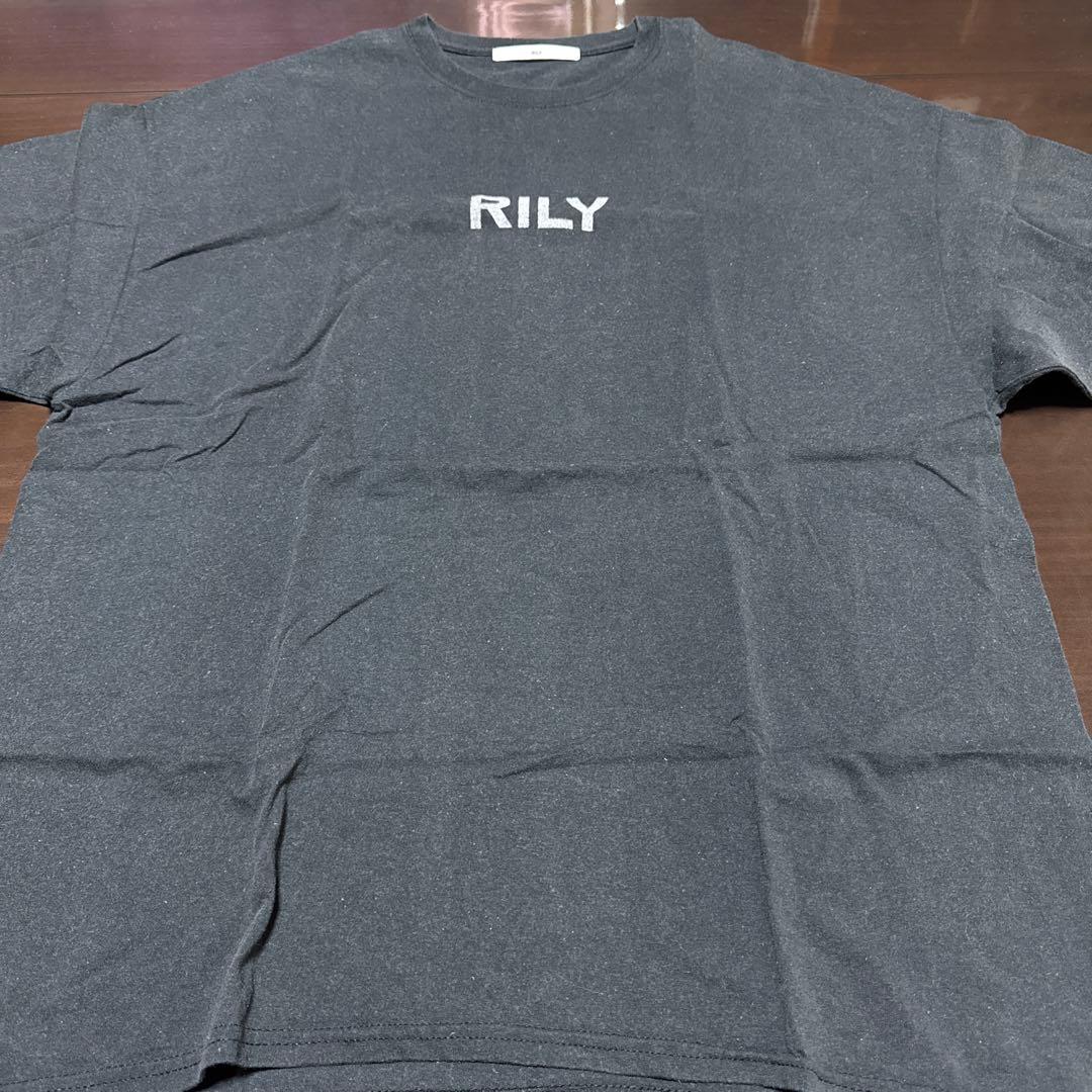RILY Tシャツ