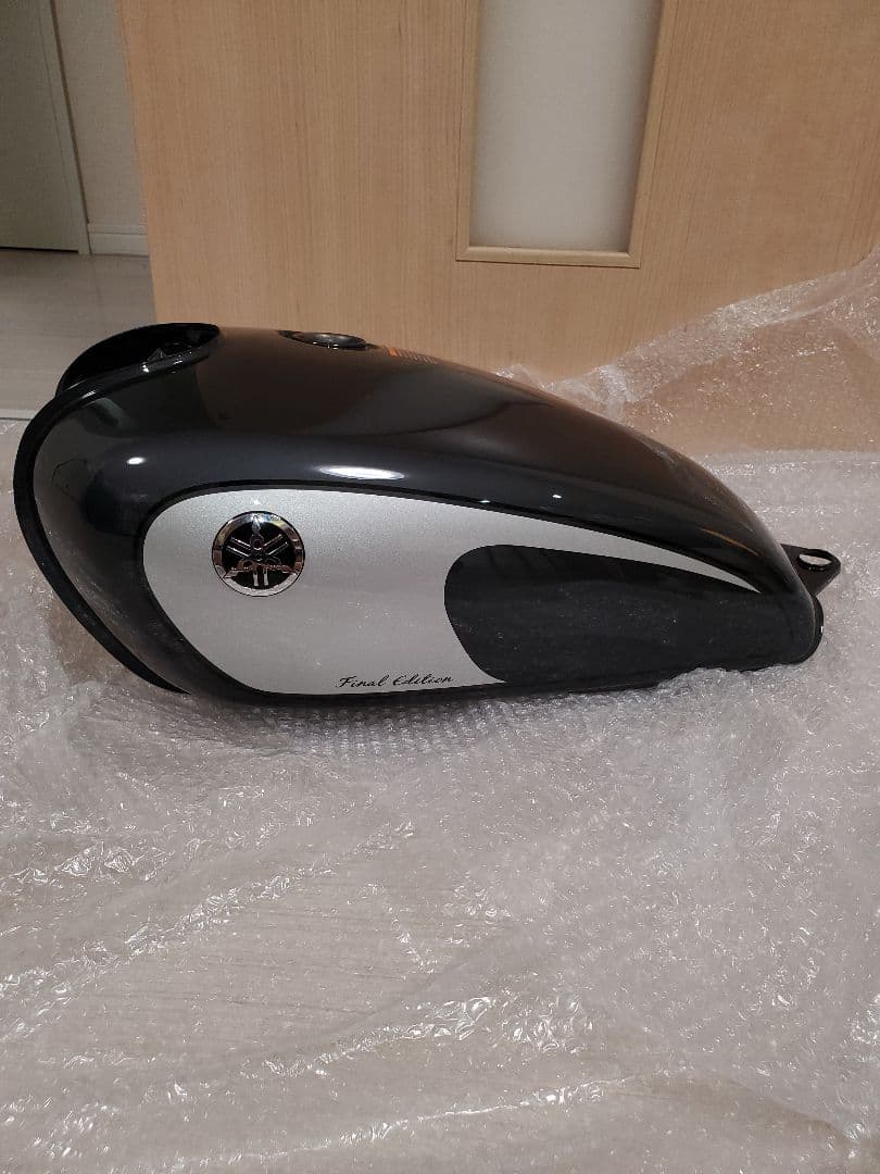 ヤマハ SR400 純正フューエルタンク Final Edition