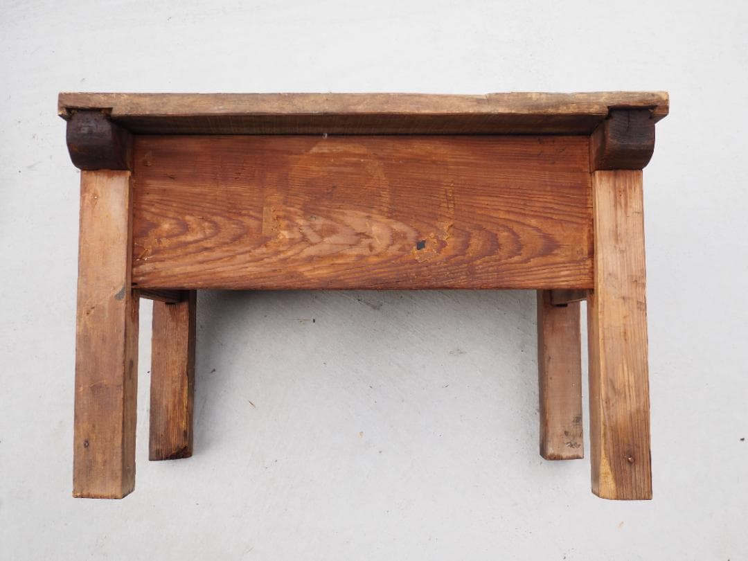 木製　テーブル　座卓　ローテーブル　子ども机　レトロ　オールド感あり