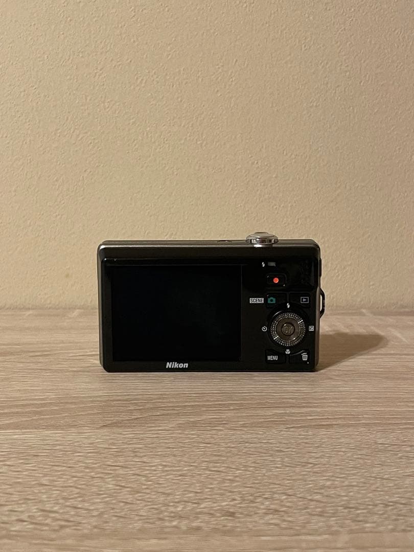 Nikon coolpix s6000 コンパクトデジタルカメラ　コンデジ