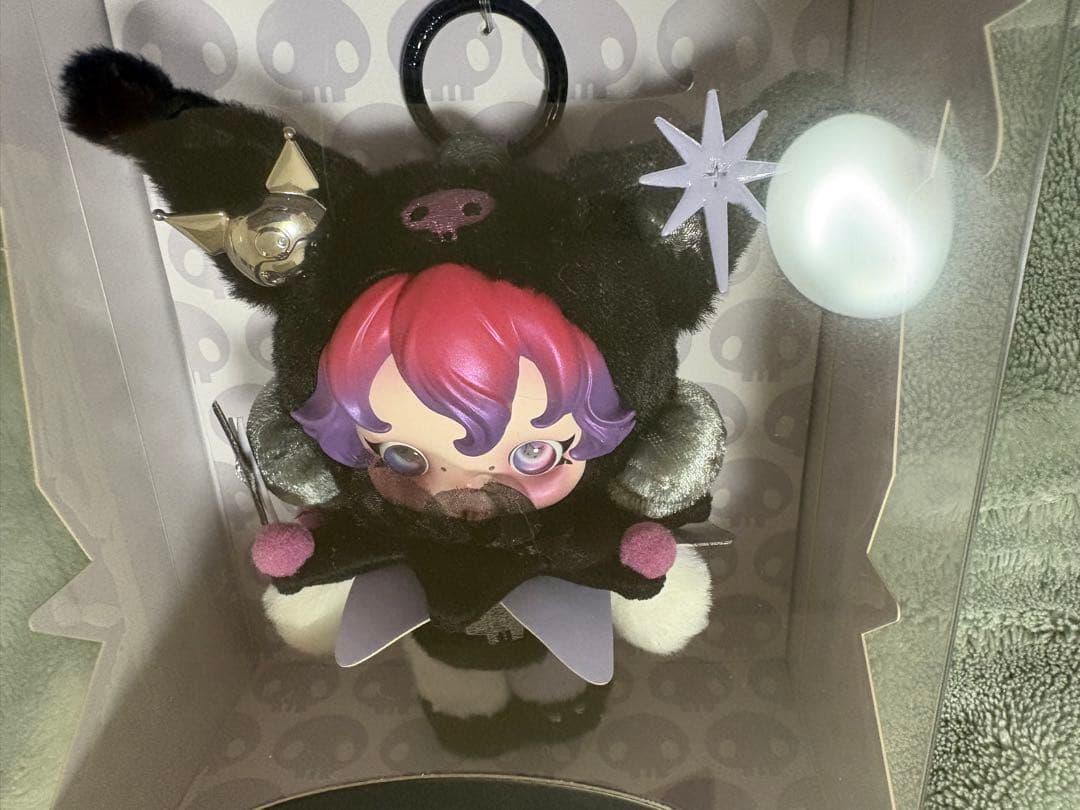 POP MART SKULLPANDA × クロミ ぬいぐるみペンダント