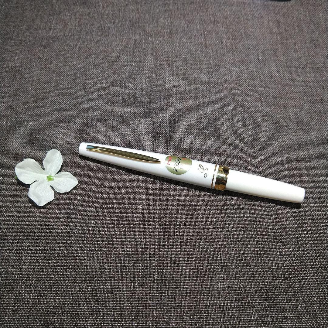 PILOT パイロット Lady レディー X3000 ホワイト 万年筆 18K