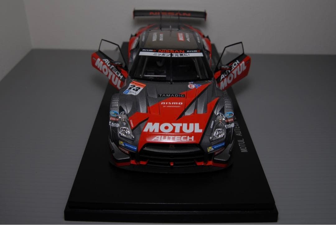 エブロ スーパーGT モチュール オーテック GTR 1/18 ミニカー 赤