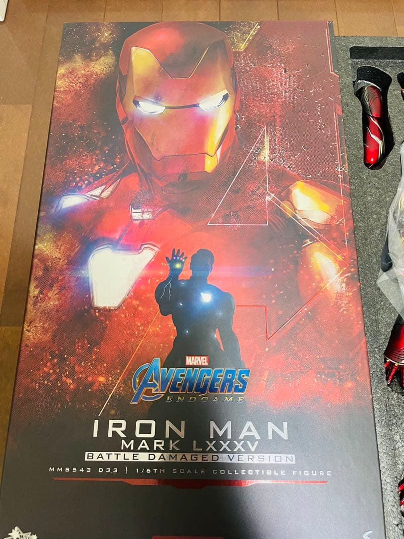 ホットトイズ　アベンジャーズ　アイアンマン・マーク８５　バトルダメージ版