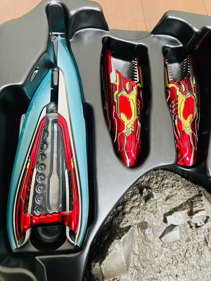 ホットトイズ　アベンジャーズ　アイアンマン・マーク８５　バトルダメージ版