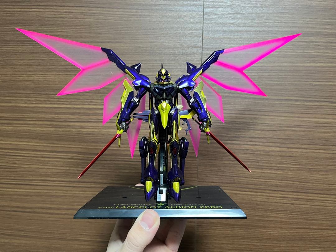 L ROBOT魂 コードギアス ランスロット・アルビオンゼロ