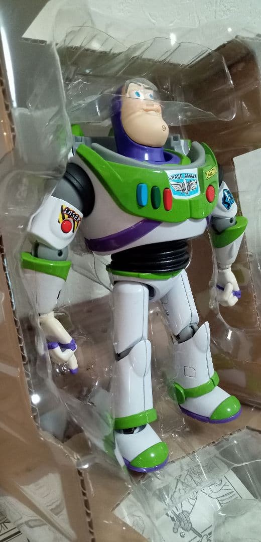 トイ・ストーリー　超合金　バズ・ライトイヤー