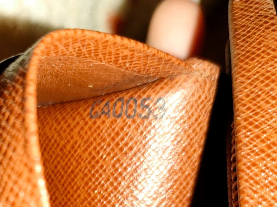 【美品】 ルイヴィトン モノグラム ポルトモネ ビエ トレゾール 財布